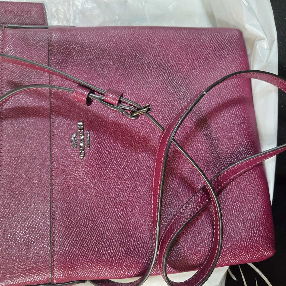 Coach Women's Magenta Crossbody Bag